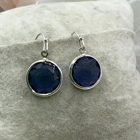 Liz Claiborne Deep Navy Blue Faceted Acrylic Silver Tone Earrings - Picture 1 of 5